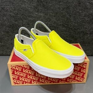 Vans Asher Casual Slip-On Sneakers in a vibrant Neon Yellow/White -Size 8